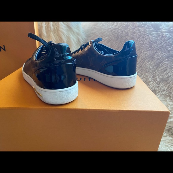 Louis Vuitton Frontrow Sneaker - Picture 5 of 8